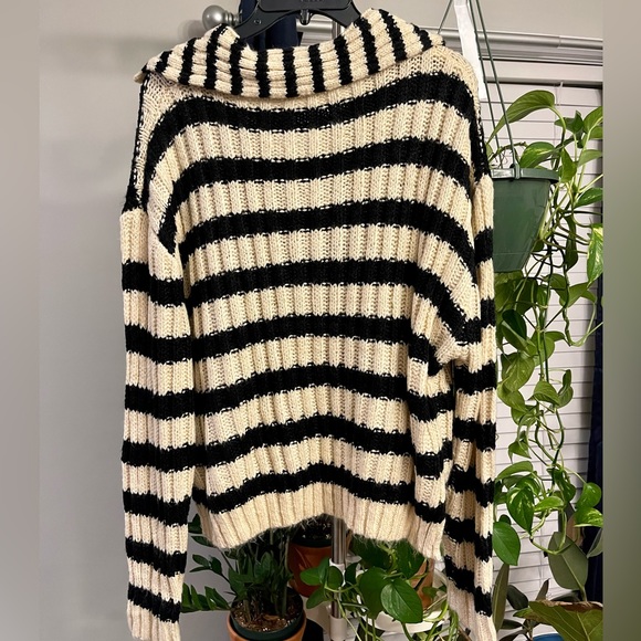 Listicle Chunky Sweater - Picture 2 of 2